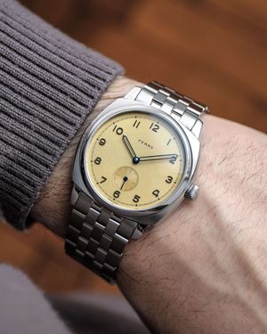 Image post by @fearswatches on Instagram