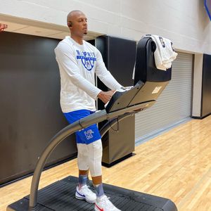 Image post by @iam1cent on Instagram