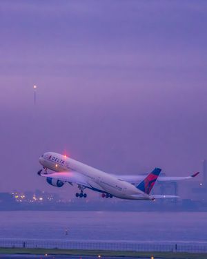 Image post by @deltaairlines_jp on Instagram