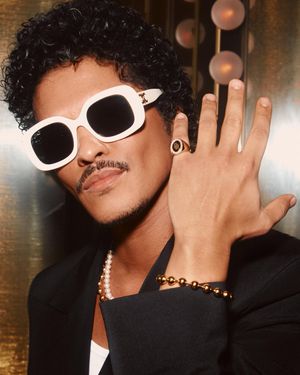 Image post by @TiffanyAndCo on Twitter