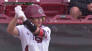 Video post by @GamecockSoftbll on Twitter