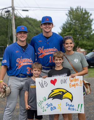 Image post by @harborhawks on Twitter