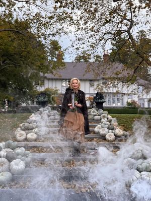 Image post by @dorindamedley on Instagram
