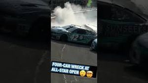 Video post by @nascaronfox on YouTube