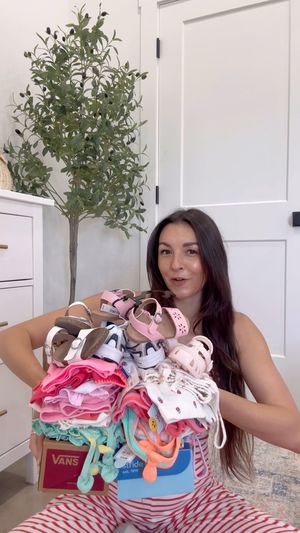 Video post by @sabrinanoellee on Instagram