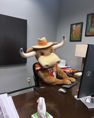 Image post by @utexasmccombs on Instagram