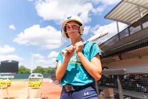 Image post by @UNCWsoftball on Twitter