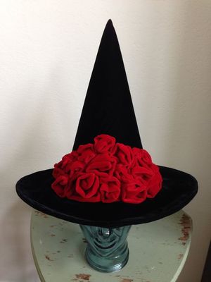Image post by @mermaidencreations on Facebook