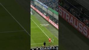 Video post by @fcbayern on YouTube