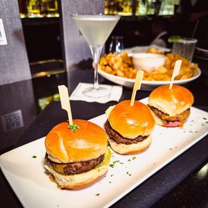 Image post by @mortonssteak on Instagram
