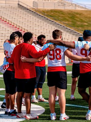 Image post by @unmlobofb on Instagram