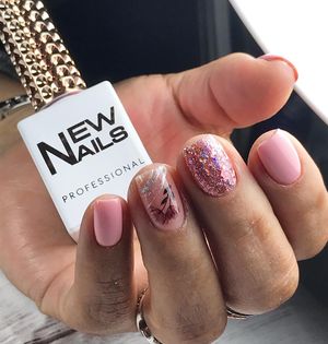 Image post by @nestanails on Instagram