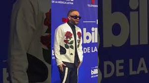 Video post by @telemundo on YouTube