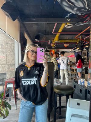 Image post by @leahrevelle on Instagram