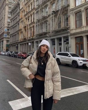 Image post by @curtsy on Instagram