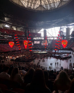 Image post by @mikaylajenaej on Instagram