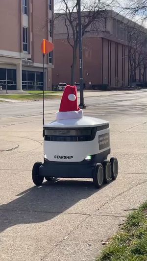 Video post by @starshiprobots on TikTok