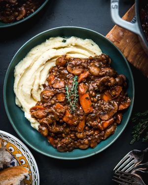 Image post by @crowded_kitchen on Instagram