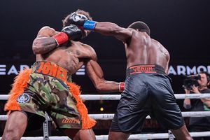 Image post by @showtimeboxing on Instagram