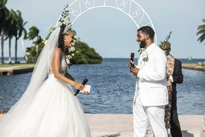Image post by @deeringestate on Instagram