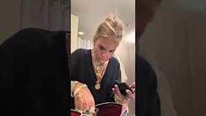 Video post by @shop.with.caroline on YouTube