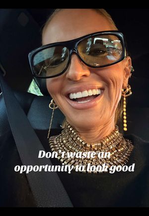 Video post by @shop.with.caroline on TikTok