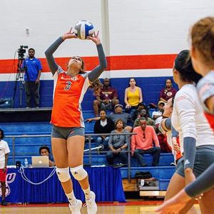 Image post by @utrgvvolleyball on Instagram