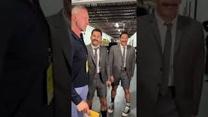Video post by @telemundo on YouTube