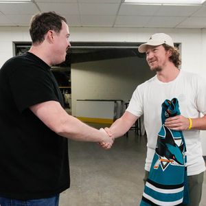 Image post by @SanJoseSharks on Twitter