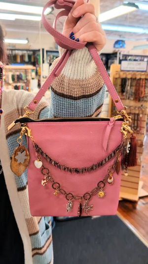 Video post by @BeadCache on Facebook
