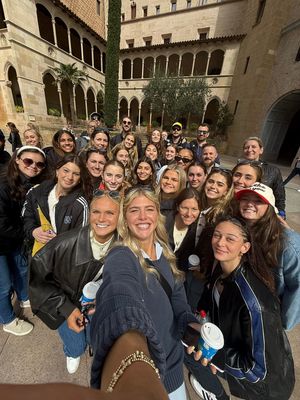 Image post by @uw_wsoccer on Instagram