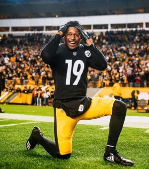 Image post by @TeamJuJu on Twitter