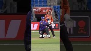 Video post by @cricketcomau on YouTube