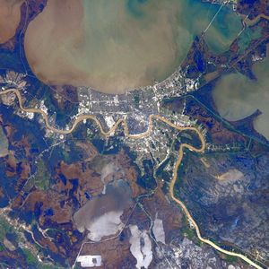 Image post by @iss on Instagram