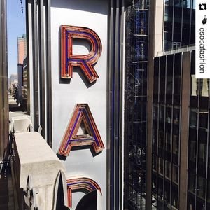 Image post by @therockettes on Instagram