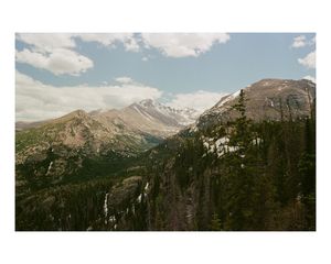 Image post by @elianagracemedia on Instagram