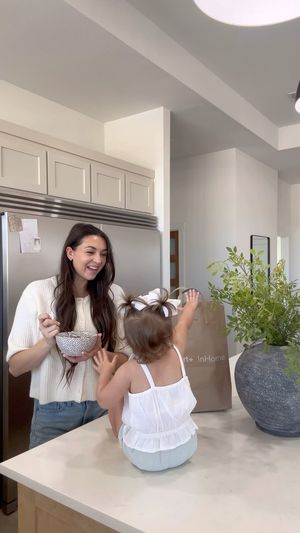 Video post by @sabrinanoellee on Instagram