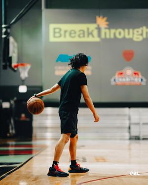 Image post by @henrywoojr on Instagram