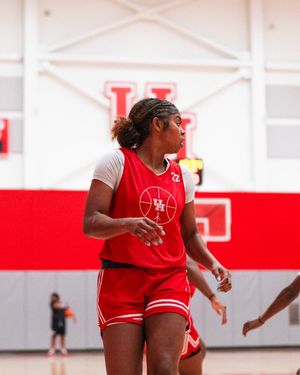 Image post by @UHCougarWBB on Twitter