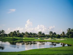 Image post by @trumpdoral on Instagram