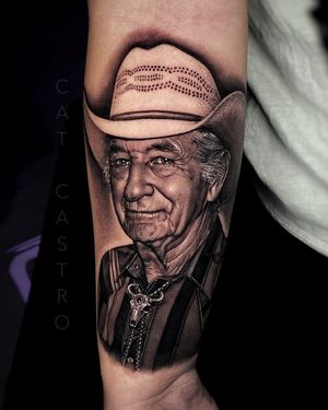 Image post by @skindesigntattoos on Instagram