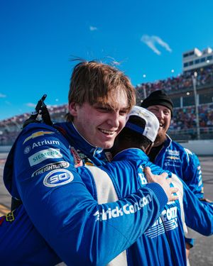 Image post by @teamhendrick on Instagram