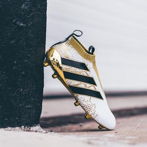 Image post by @soccerdotcom on Instagram