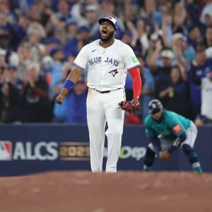 Image post by @MLB on Twitter