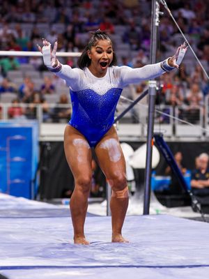 Image post by @uclagymnastics on Instagram