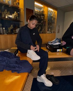 Image post by @moolahkicks on Instagram