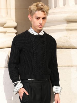 Image post by @ellemenhk on Instagram