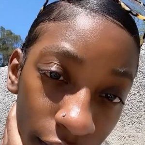 Video post by @skindomonline on Facebook