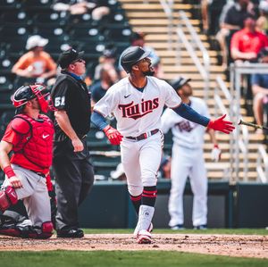 Image post by @twins on Instagram
