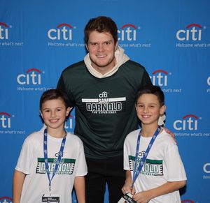 Image post by @samdarnold on Instagram